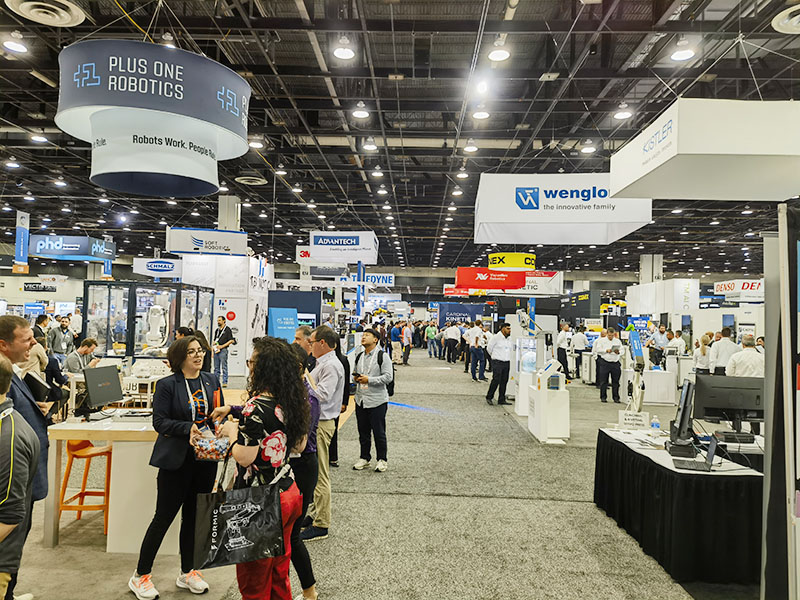 2023年5月28月肖總在美國底特律參觀，全球最大的自動化設(shè)備展覽！